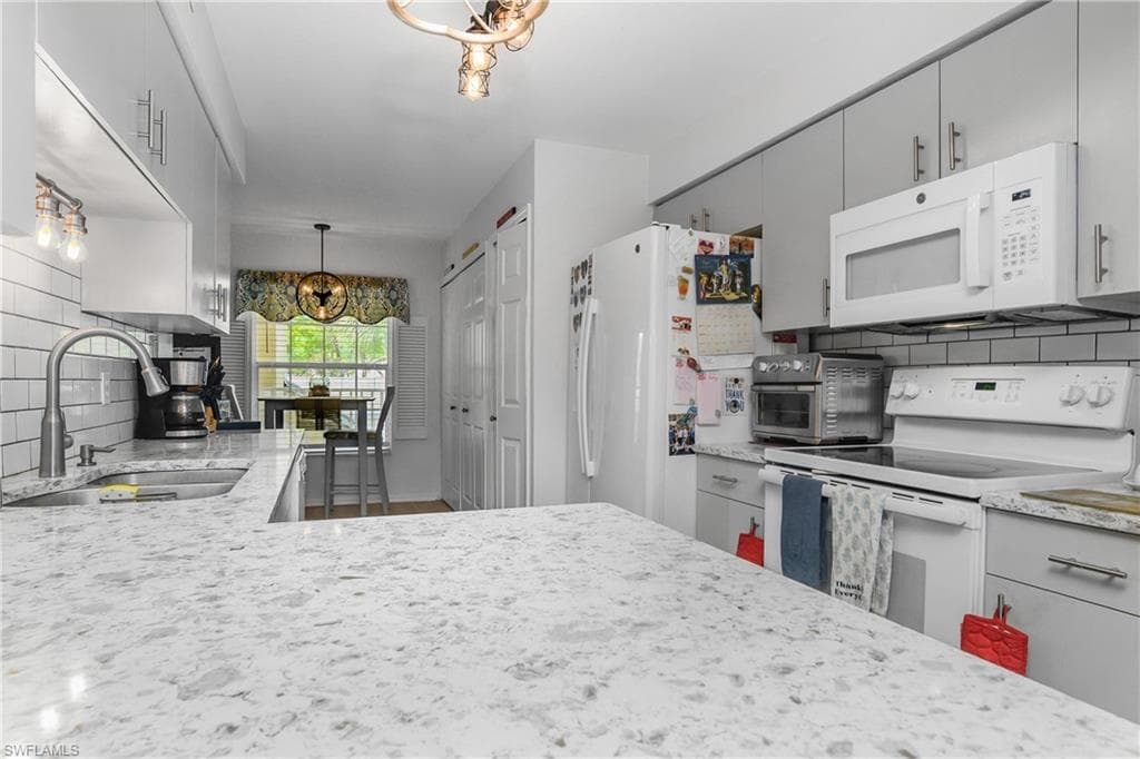 15475 Cedarwood LN 203-26