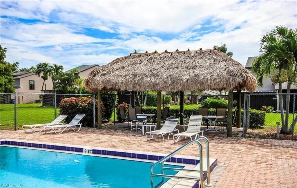 8849 Somerset BLVD-25