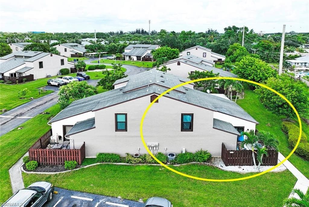 8849 Somerset BLVD-23