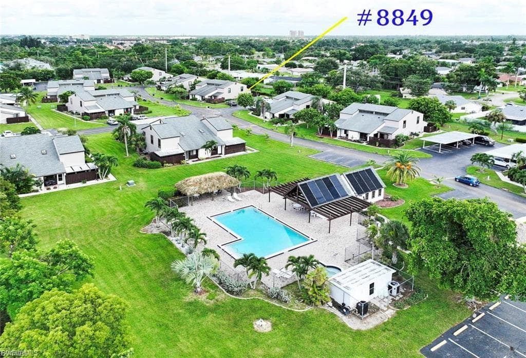 8849 Somerset BLVD-30