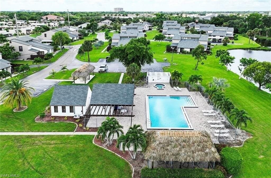 8849 Somerset BLVD-24