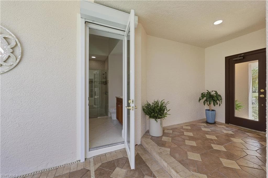 2844 Coco Lakes DR-27