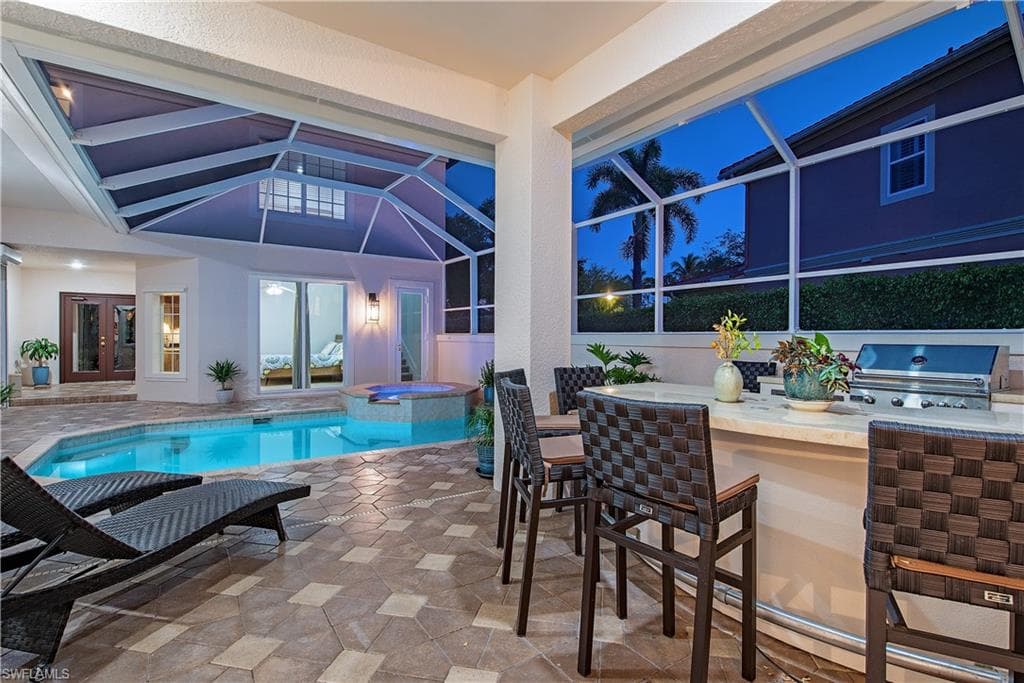 2844 Coco Lakes DR-40