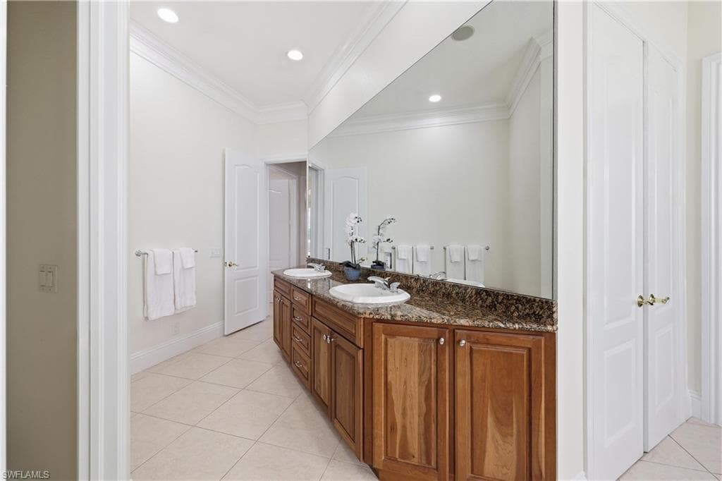 2844 Coco Lakes DR-17