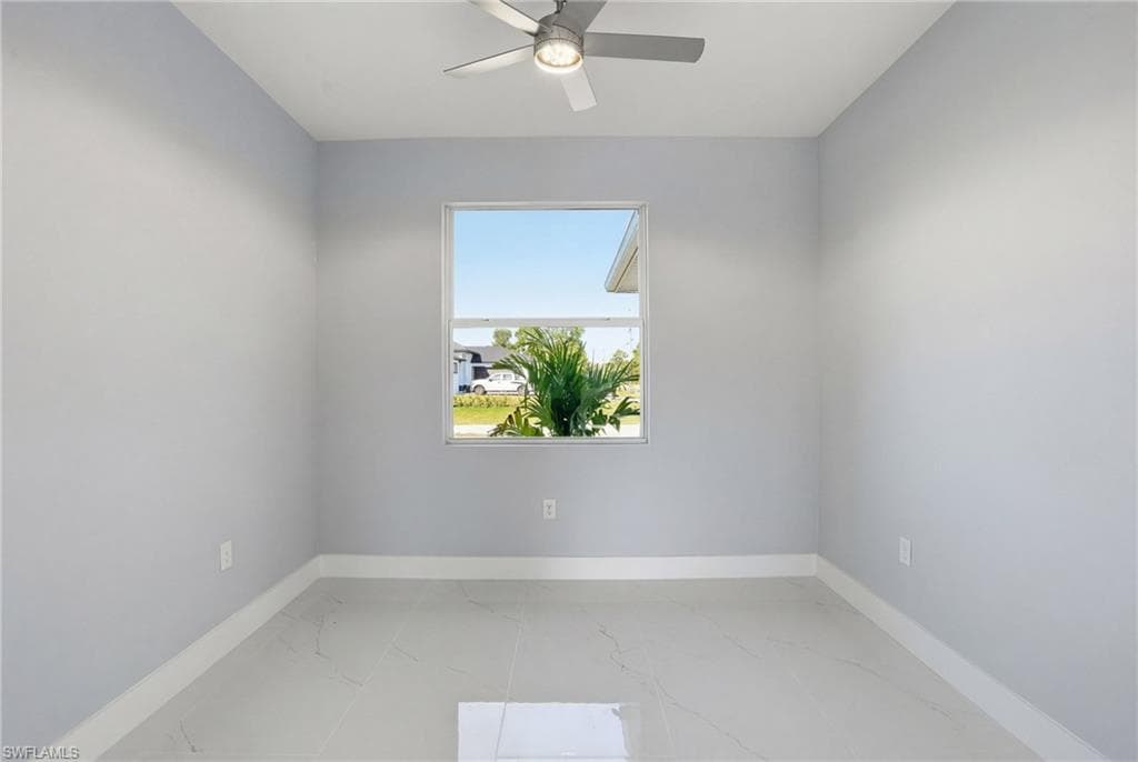 429 Palmyra AVE-14