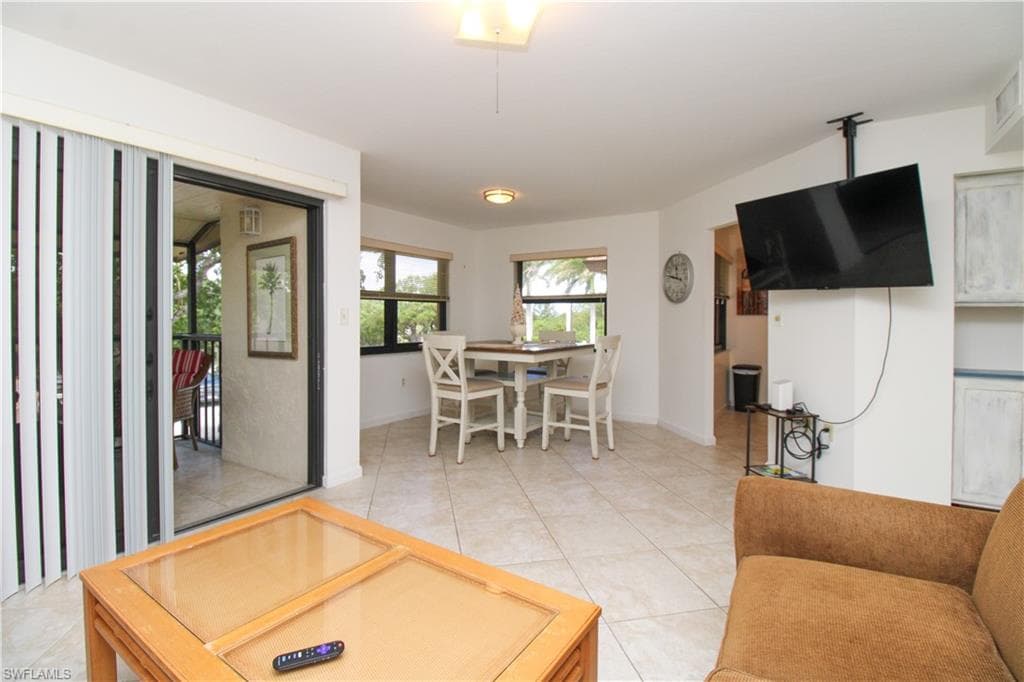 1510 Mainsail DR 7-25