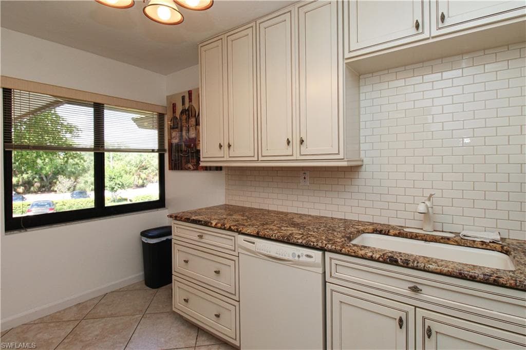 1510 Mainsail DR 7-32