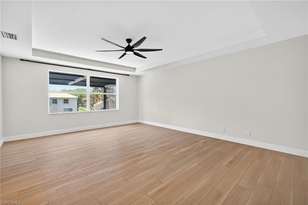 9734 Silvercreek CT-14