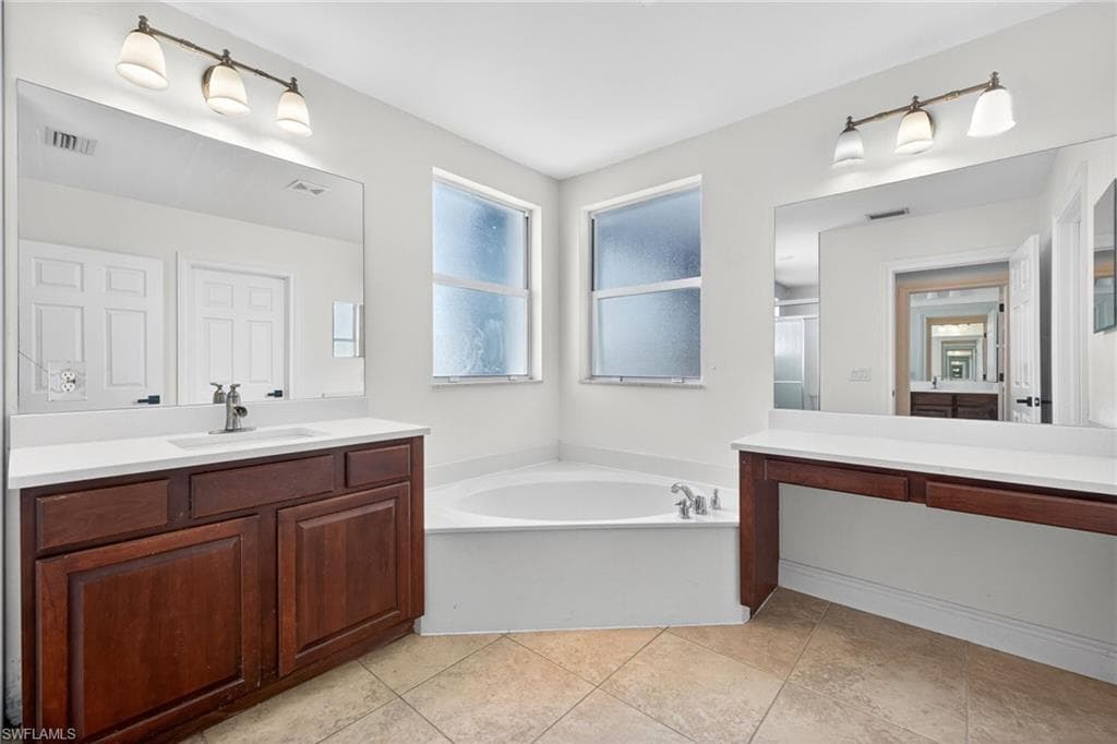 9734 Silvercreek CT-18
