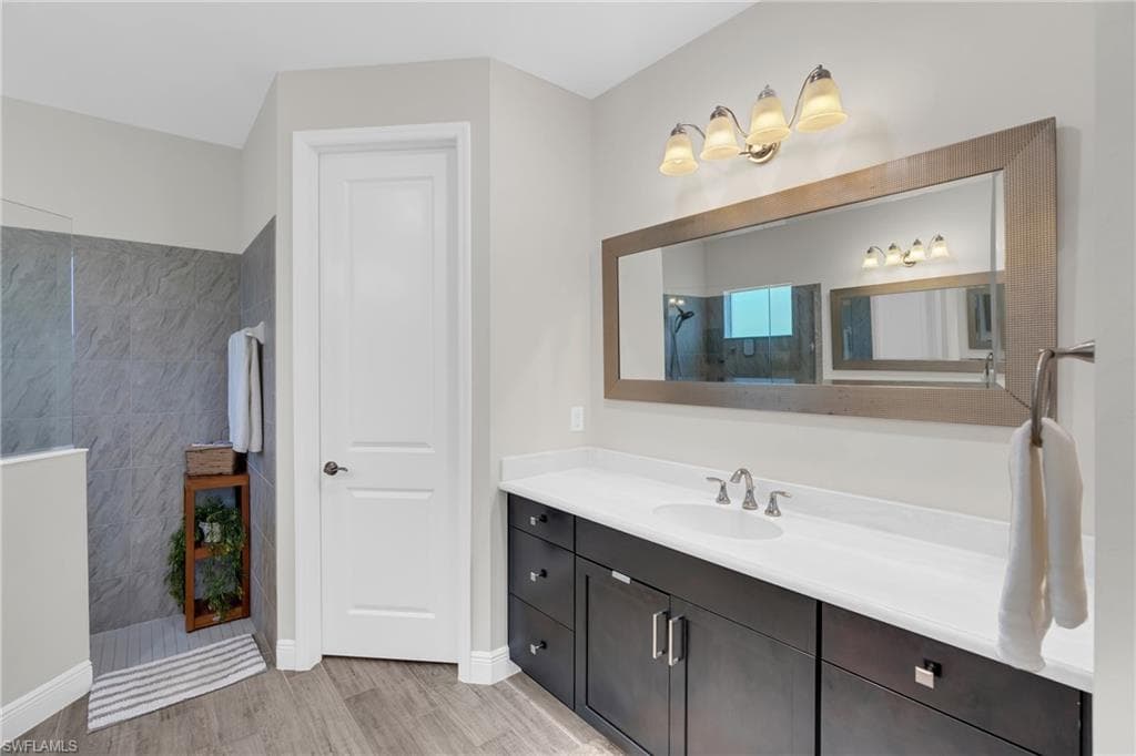 11509 Grey Egret CIR-15