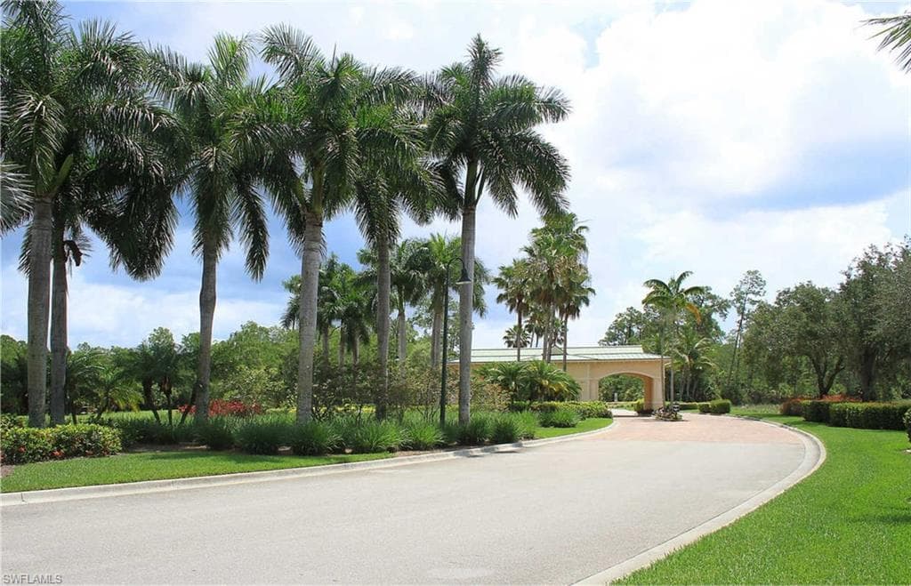 3924 Forest Glen BLVD 102-11