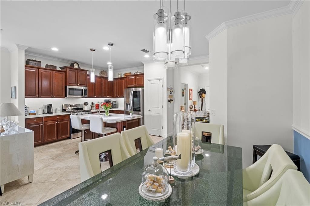 21567 Cascina DR-19