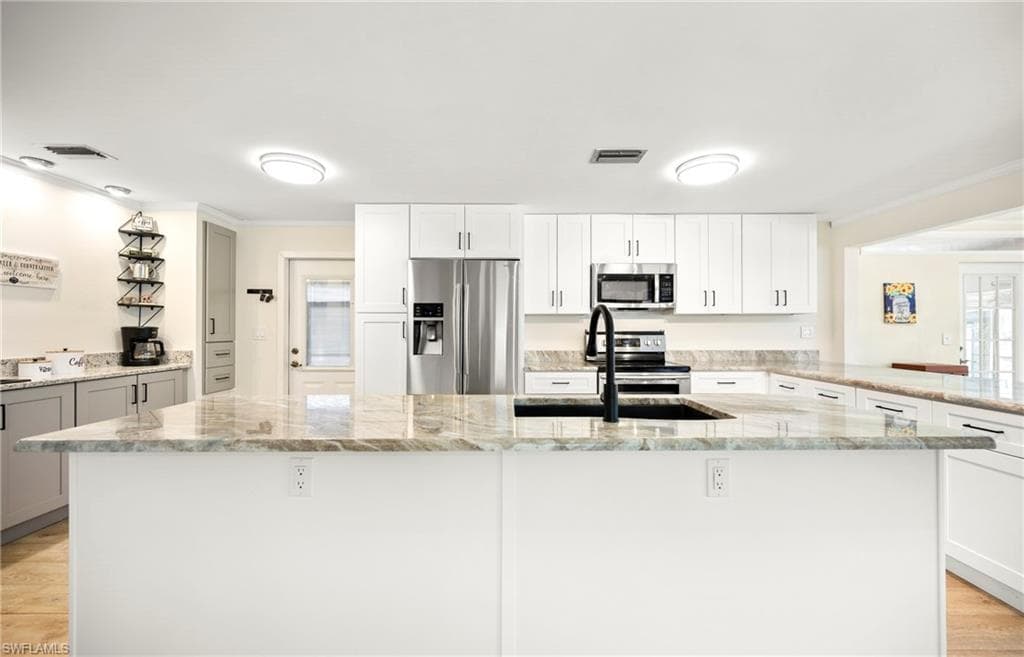 108 Windjammer WAY-3