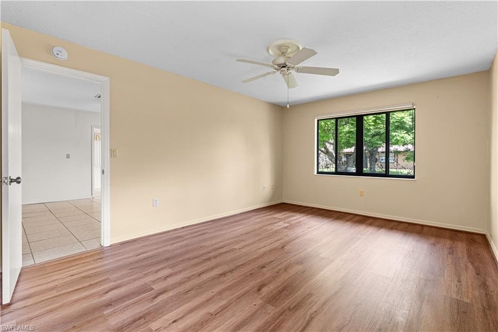 2906 Waterwood DR-26