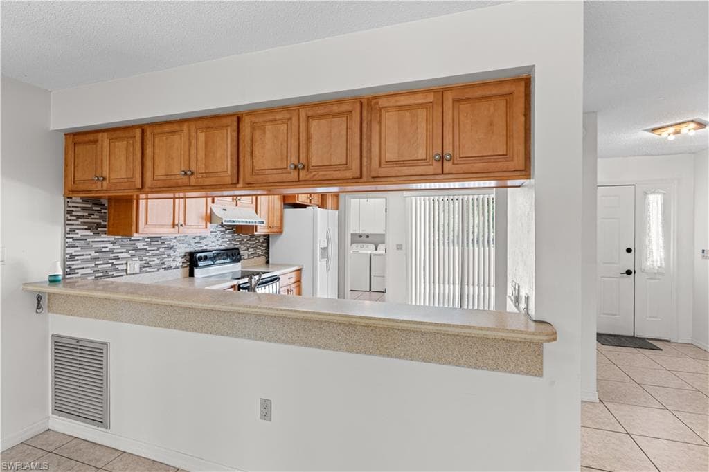 2906 Waterwood DR-11