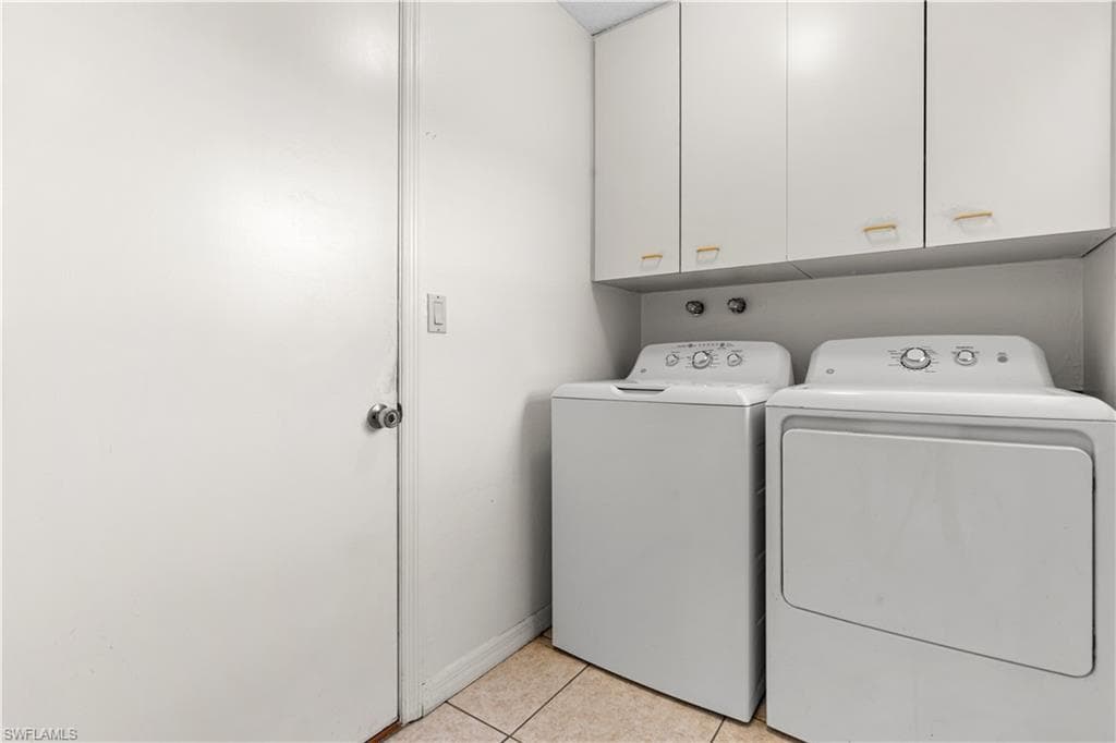 2906 Waterwood DR-31