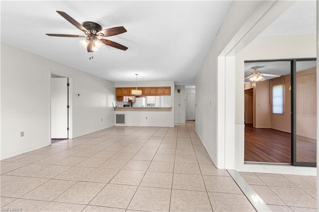 2906 Waterwood DR-14