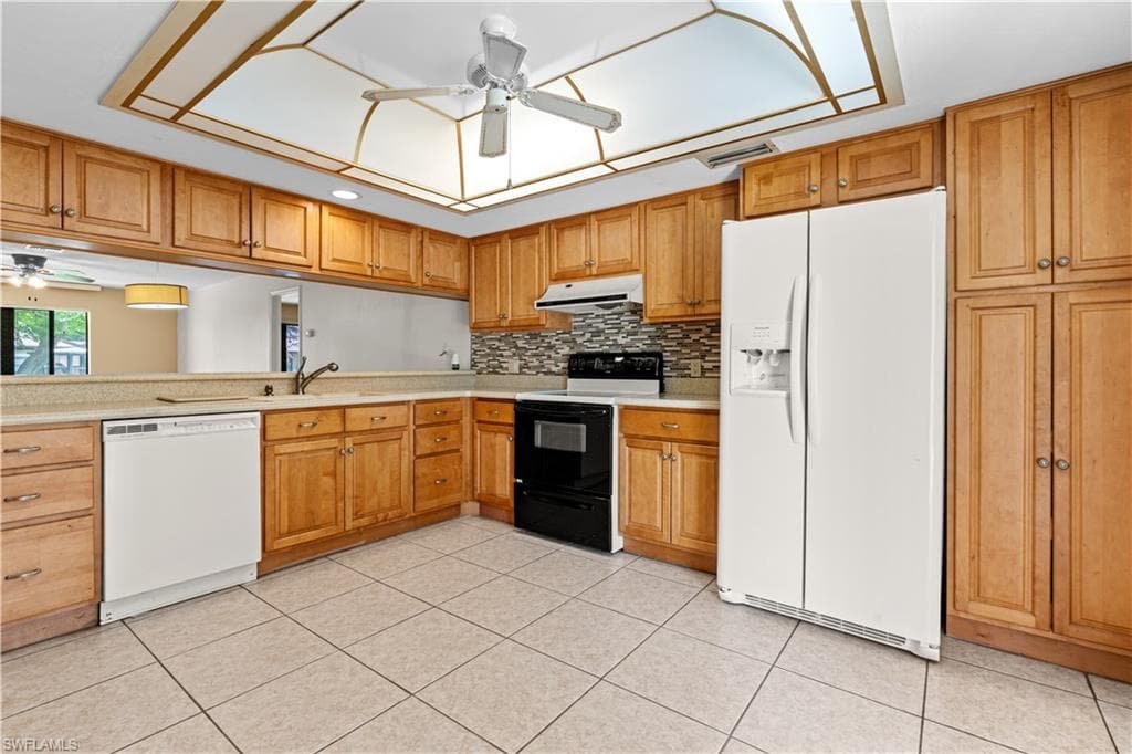 2906 Waterwood DR-10