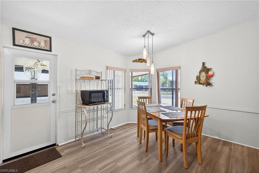 10220 Wales LOOP-6