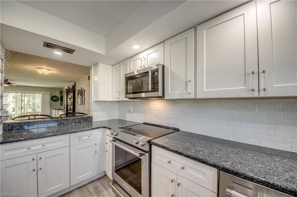 7050 Nantucket CIR 1-6