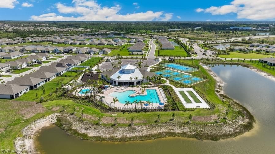 2672 Star Coral DR-37