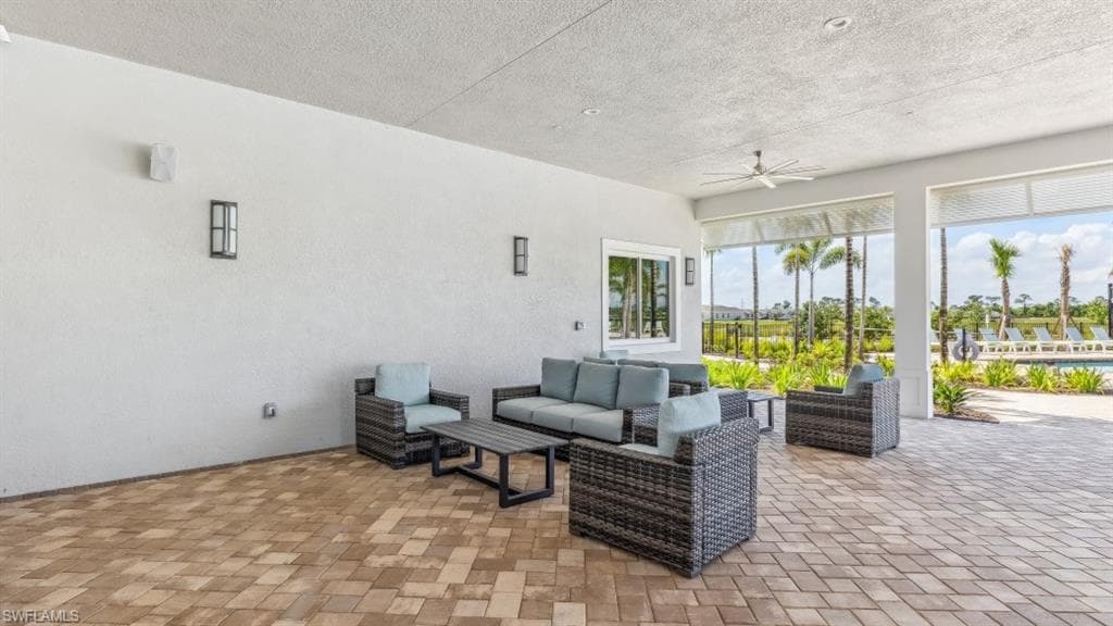 2672 Star Coral DR-18