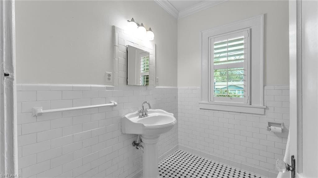 133 Park ST-8