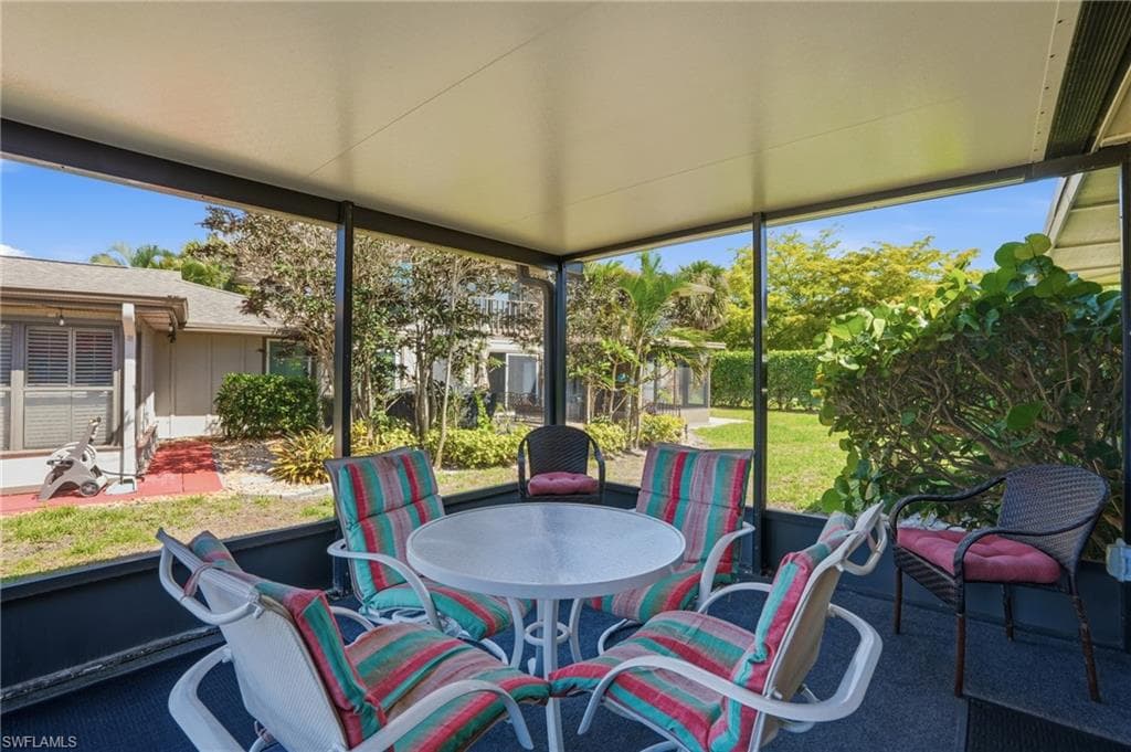 4289 Island CIR 1-2