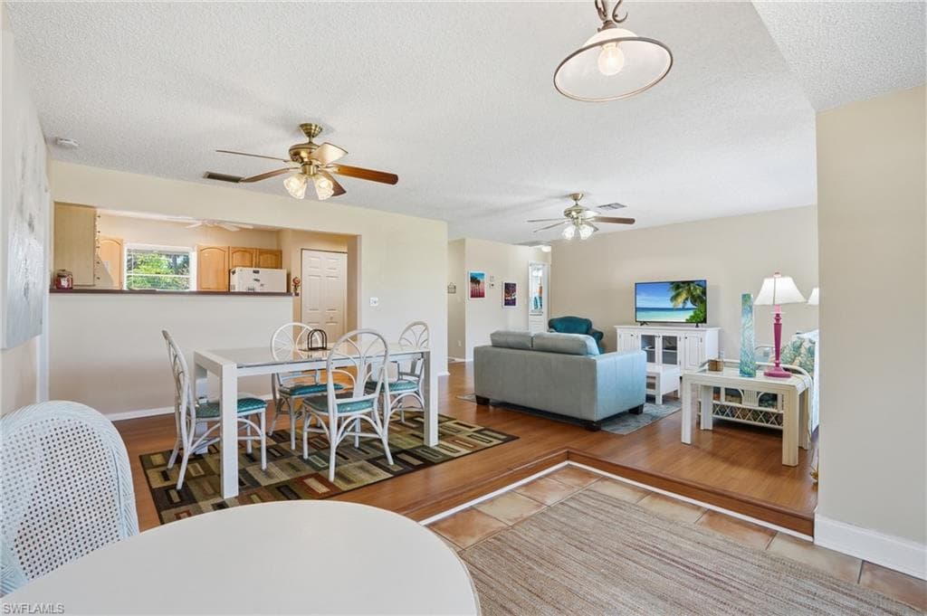 4289 Island CIR 1-9