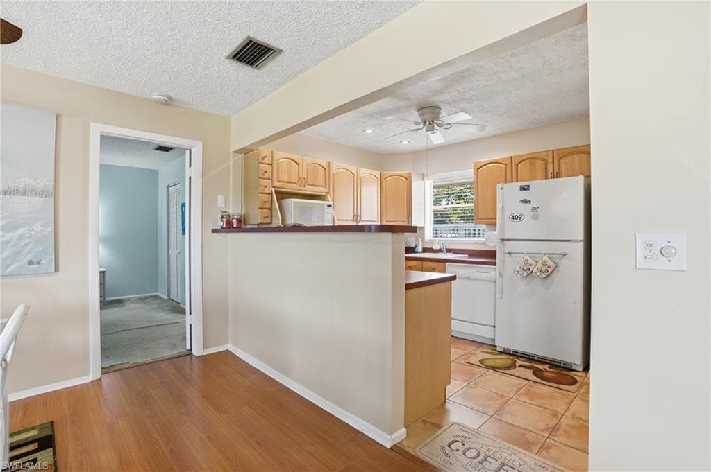 4289 Island CIR 1-13