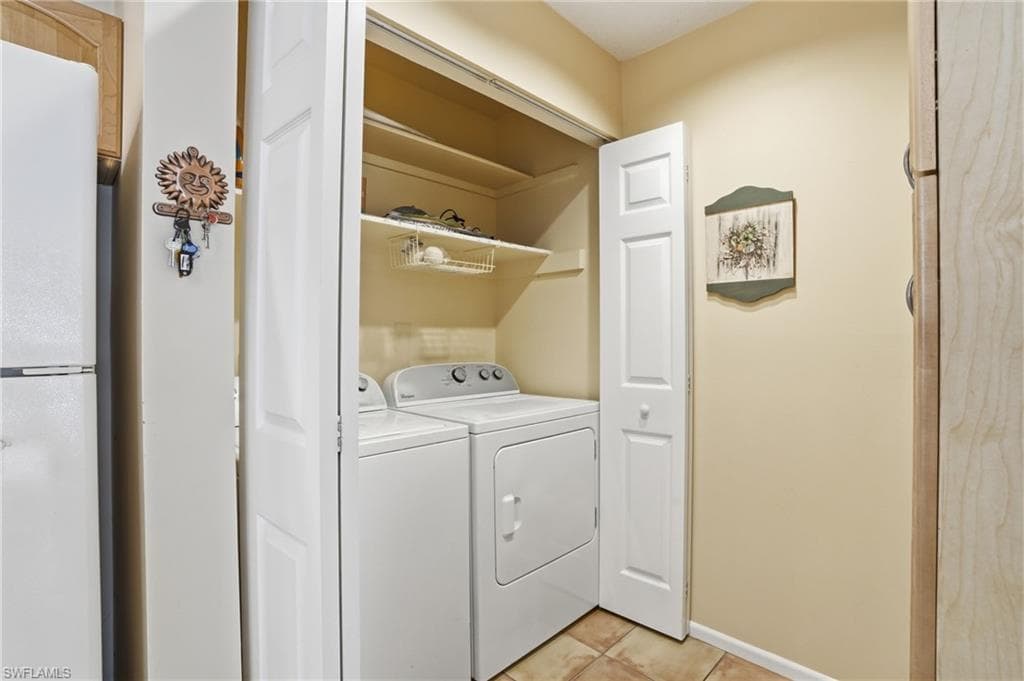 4289 Island CIR 1-17