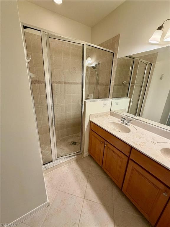 4381 Lazio WAY 502-14