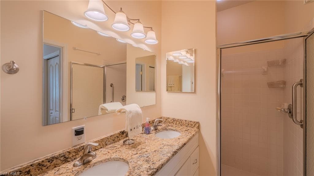 20650 Candlewood Hollow-23