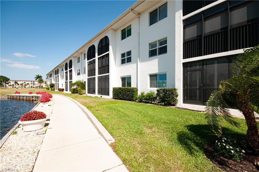 49 High Point CIR S 102-3