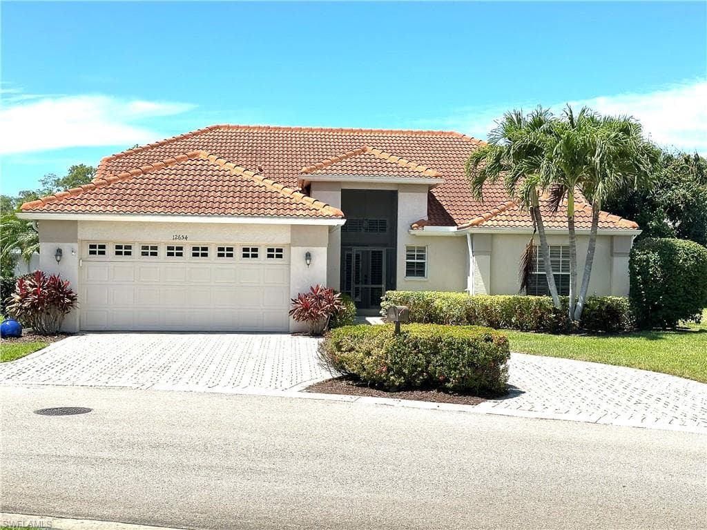 12654 Buttonbush PL-1