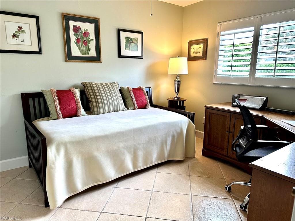 12654 Buttonbush PL-24