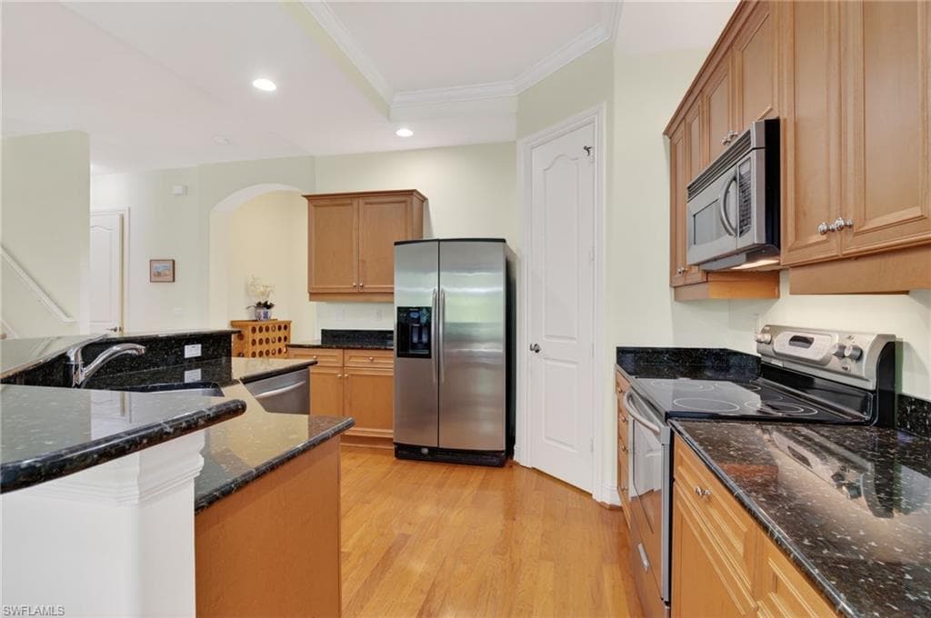 1454 Serrano CIR-9