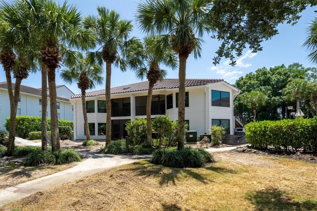 792 Eagle Creek DR 101-2