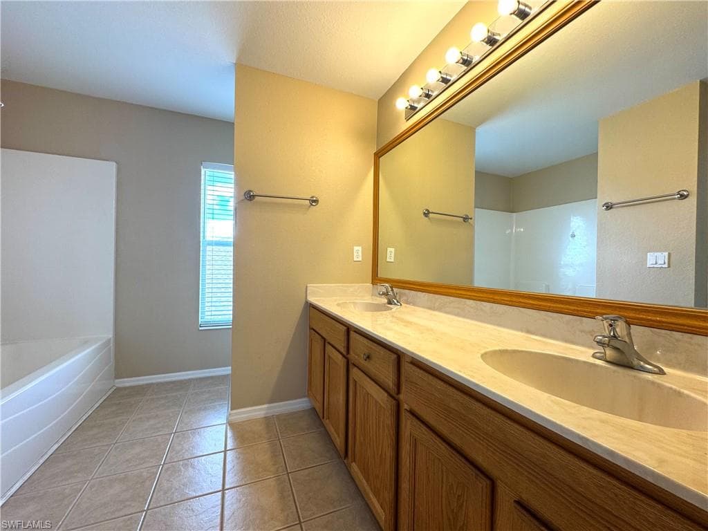 117 Shadow Lakes DR-18