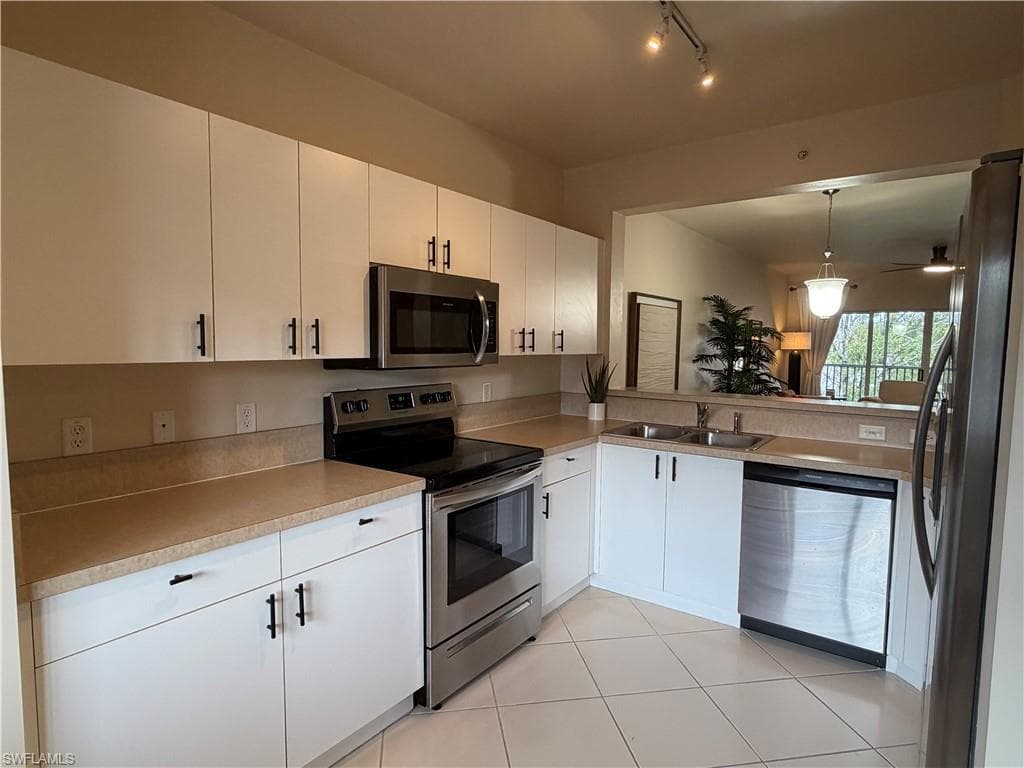 7839 Regal Heron CIR 202-1