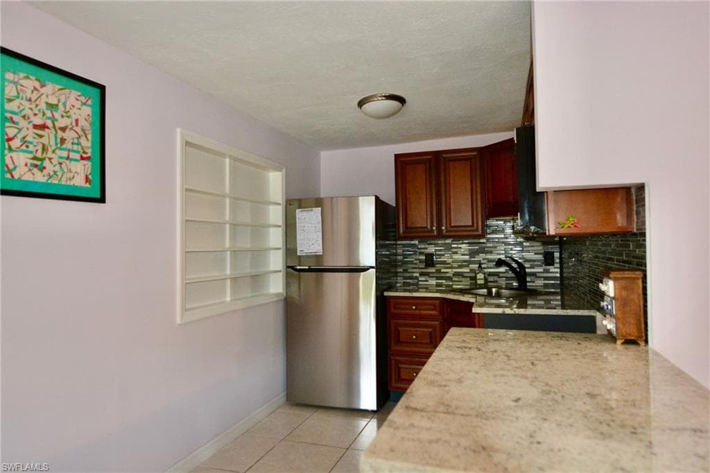 18220 Elmwood DR-36
