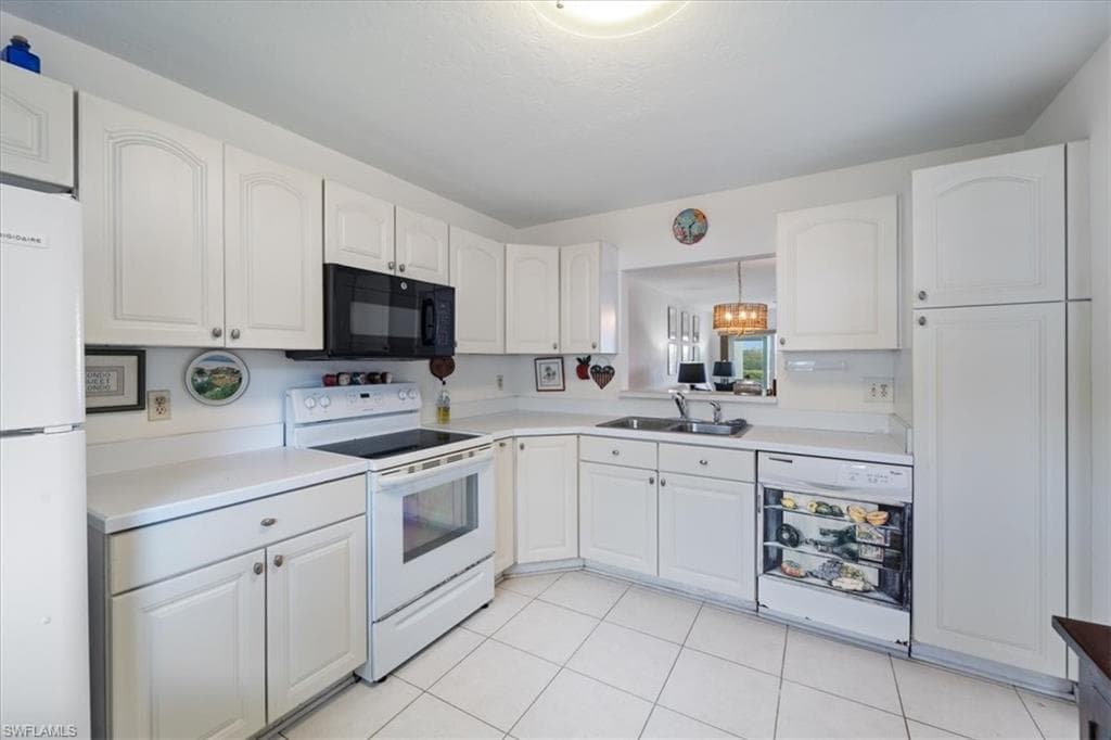 307 Goodlette-Frank RD S B202-28