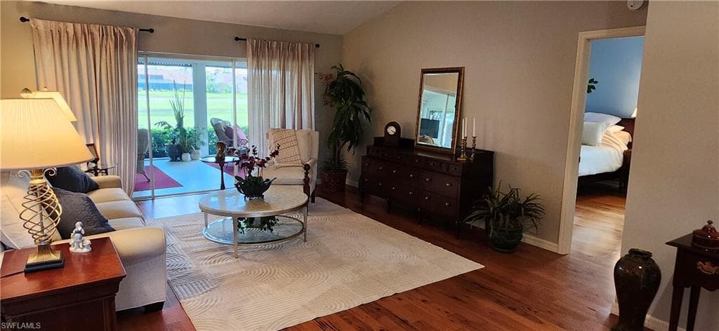 1417 Foxfire LN-11