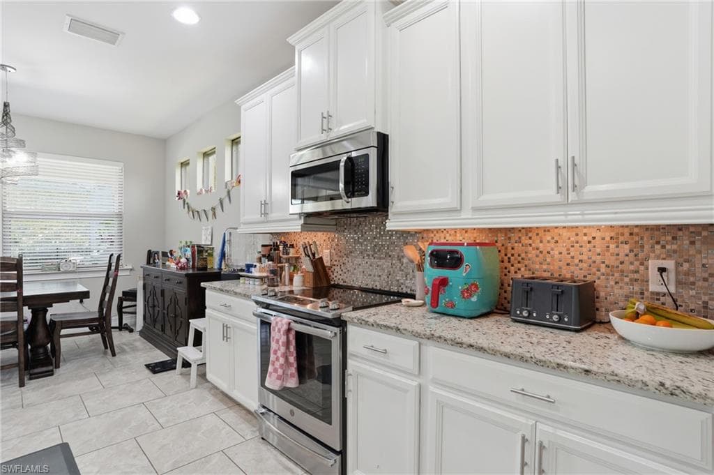 16329 Aberdeen WAY-11