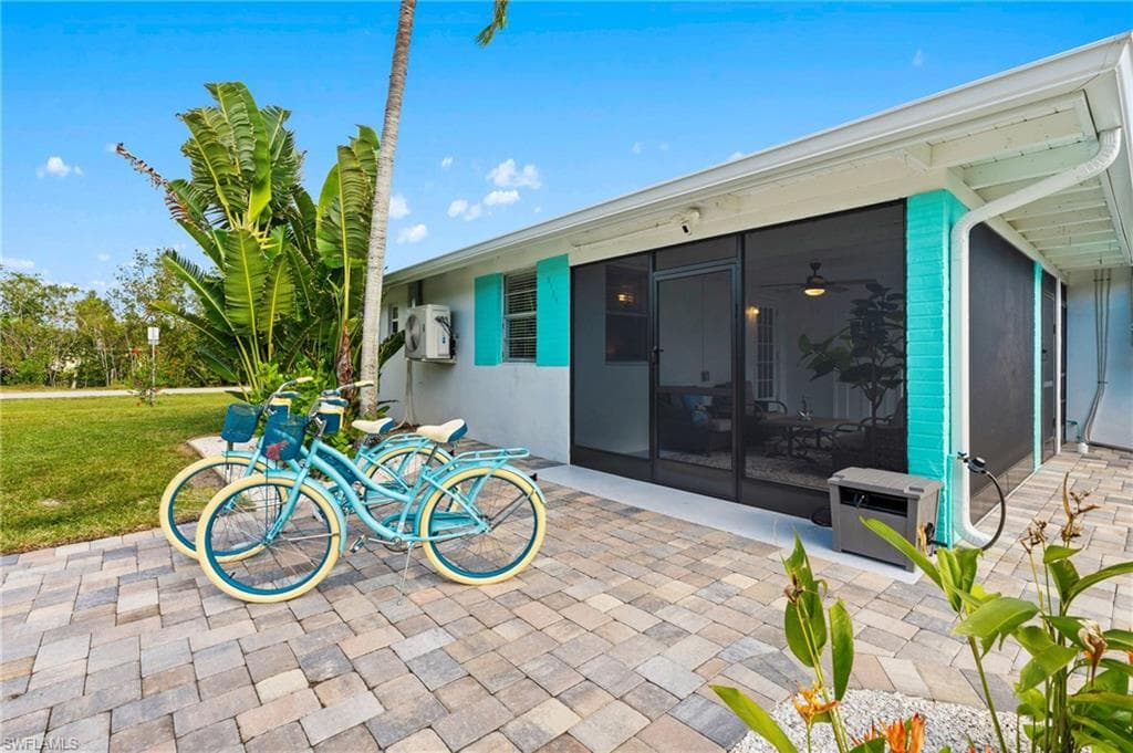 2134 Palm ST-1