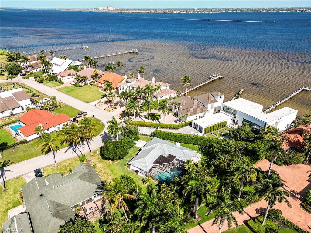 14958 Bonaire CIR-38