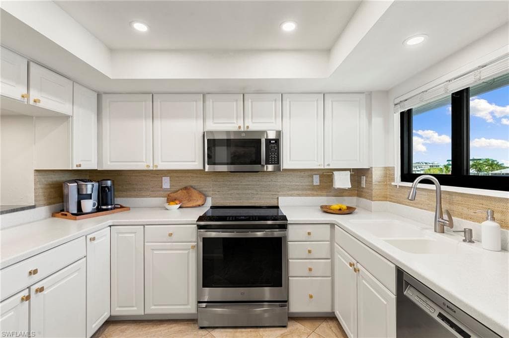 226 3rd ST 303-5