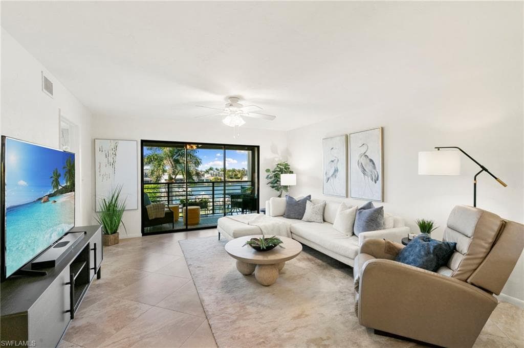 226 3rd ST 303-2