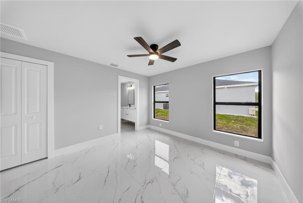 1001 E 12th ST-32