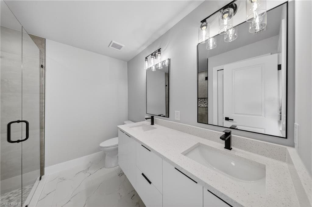 1001 E 12th ST-34